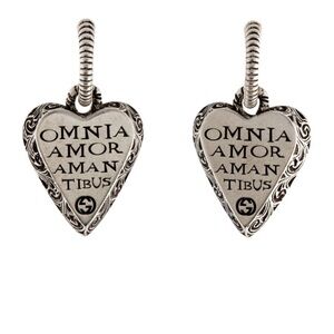 Gucci Sterling Silver Omnia Amor Aman Tibus Drop Heart Earrings
